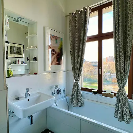 Prive Zentrum شقة لبسيا