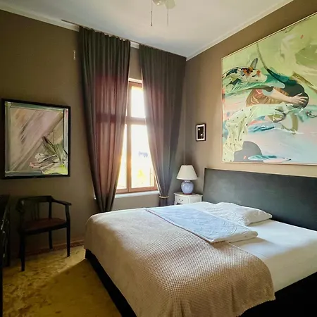 Prive Zentrum * لبسيا