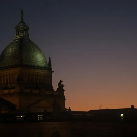 Prive Zentrum דירה *